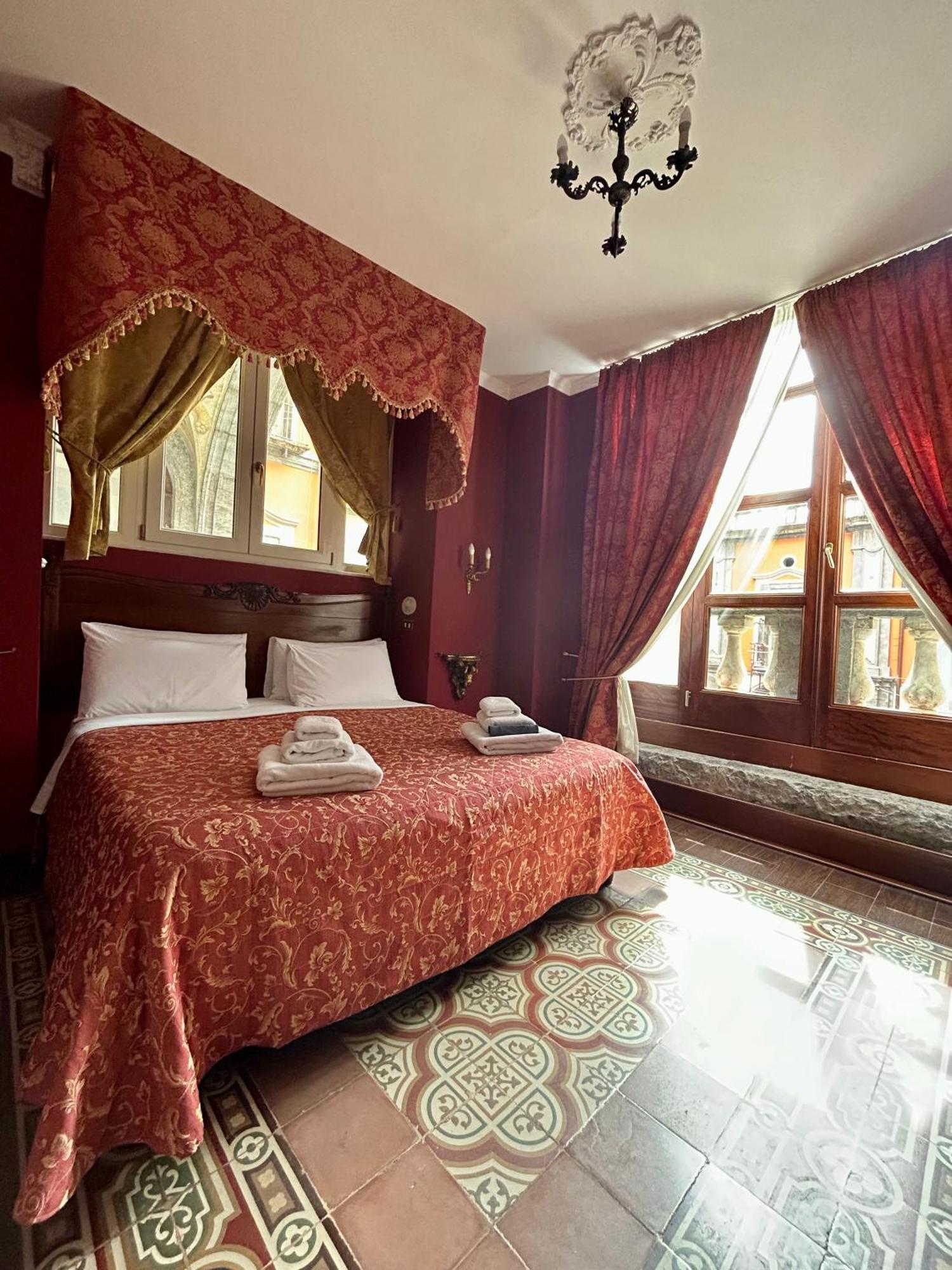Gasthof Carafa Di Maddaloni Residenza Di Charme 3*